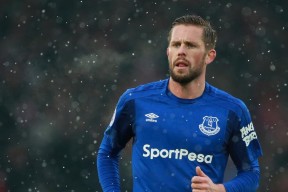 欧博中国官网-碾压与变阵，东契奇率队大胜加拿大，战术调整引爆篮球圈热议